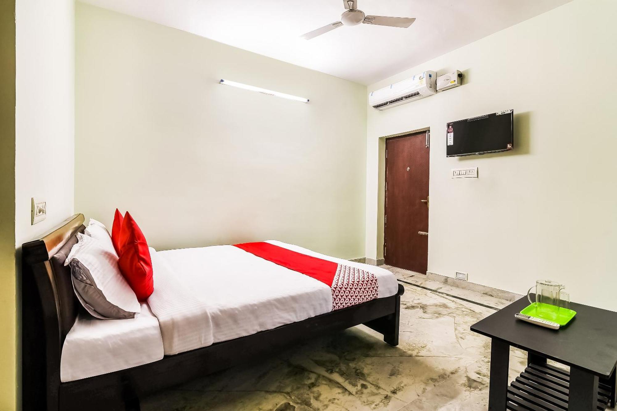 Hotel OYO 42984 Kartikeya Park View Residency Chittoor Exterior foto
