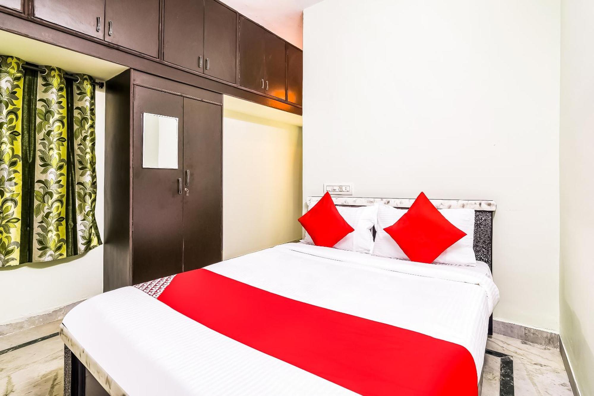 Hotel OYO 42984 Kartikeya Park View Residency Chittoor Exterior foto
