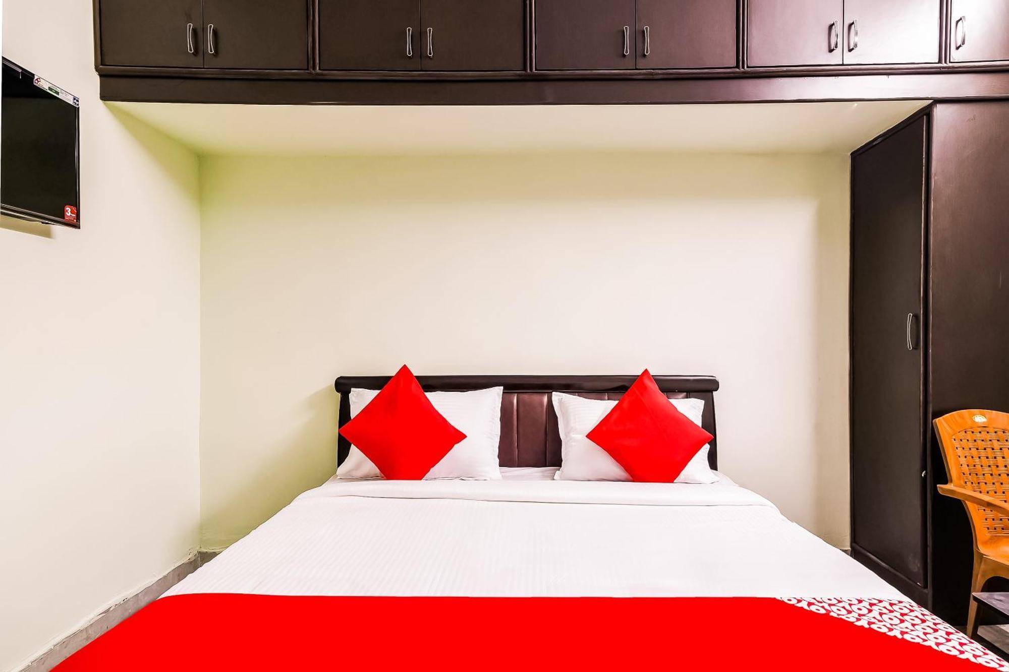 Hotel OYO 42984 Kartikeya Park View Residency Chittoor Exterior foto