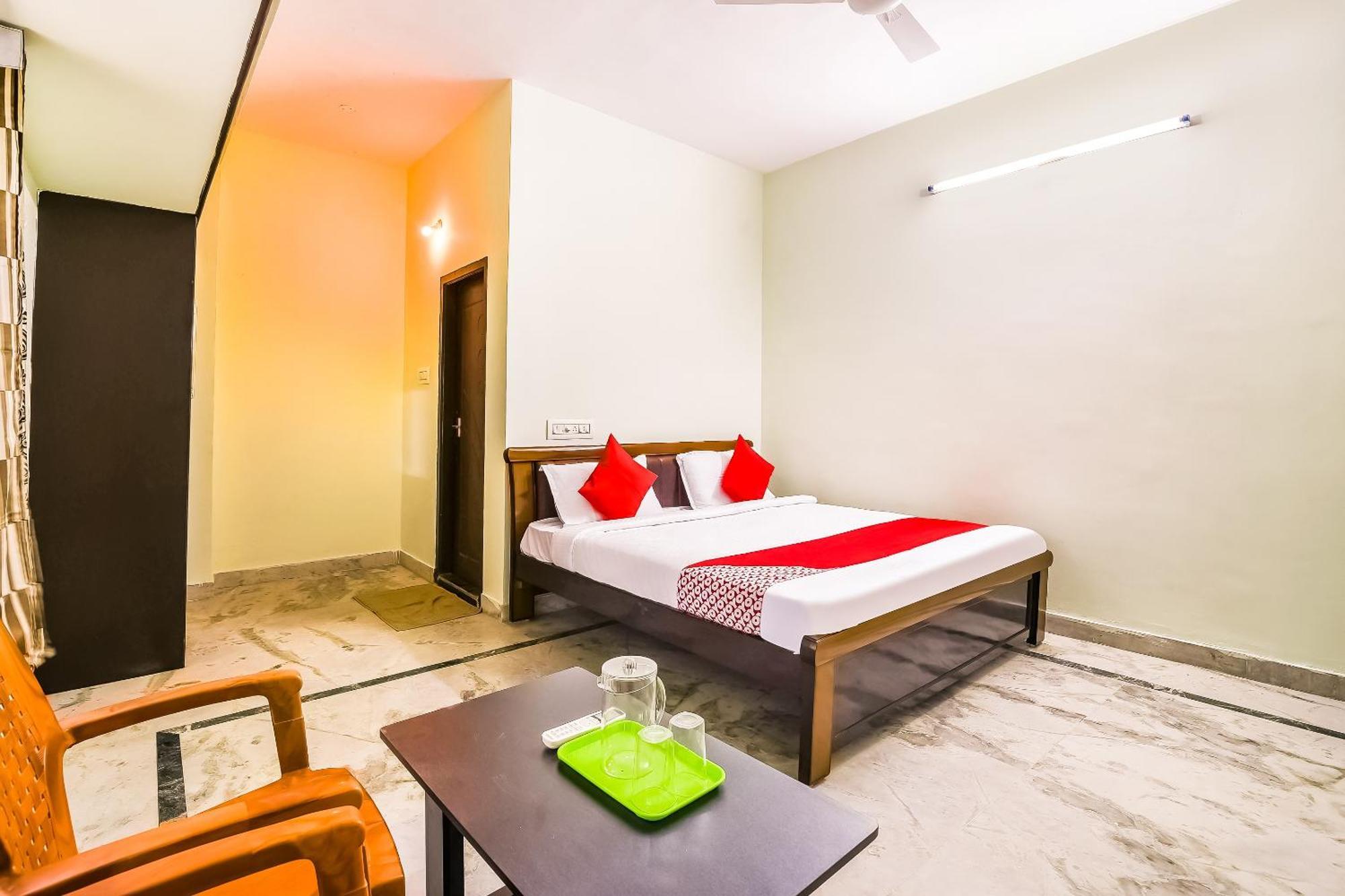 Hotel OYO 42984 Kartikeya Park View Residency Chittoor Exterior foto